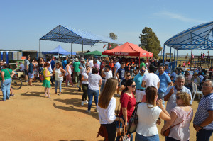 5.Cientos de personas congregadas en uno de las zonas más emblemáticas del municipio.