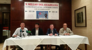 Un momento de la presentación en El Corte Inglés de la 26ª edición de las X Millas del Guadiana.