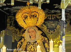 Imagen de la Virgen de la Soledad, durante su salida. / Foto: Antonio J. Pérez.