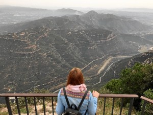 Viajar es una de sus pasiones, en la imagen en el Macizo de Montserrat, en Barcelona.