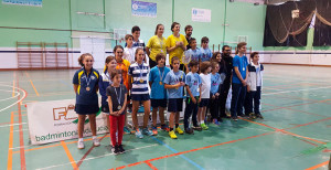 Medallistas en la primera jornada del Circuito Provincial de Huelva 2017-18 de bádminton.