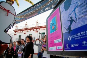 Una acción artística o performance con lo que se pretende erradicar esta lacra social desde su raíz. 