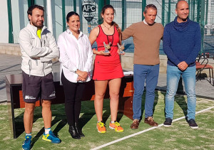 Vencedora femenina en el Campeonato de Andalucía de Pádel.