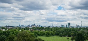 Vistas del 'skyline' de Londres desde Primrose Hill Park.