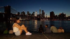 Estudiante de Historia en la UHU, ha sido beneficiaria de una beca Faro para realizar prácticas en la biblioteca del Instituto Cervantes de Nueva York, donde trabaja actualmente.