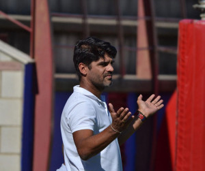 Derrota del equipo de Aurelio Santos en el campo del Chiclana Industrial. / Foto: David Limón.