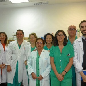 Foto de equipo de la primera angioplastia de hipertensión pulmonar en el Hospital Juan Ramón Jiménez. 