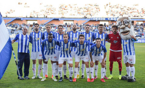 Once del Recre ante el Marballa. / Foto: Pablo Sayago.