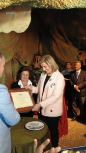 La ministra, Fátima Báñez, durante la inauguración del Belén. 