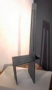 Con el diseño de esta silla, llamada 'Trapecio', consiguió un reconocimiento nacional en Castilla la Mancha.