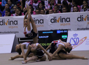 Gran actuación del equipo Benjamín del Rítmico Colombino en Valladolid.