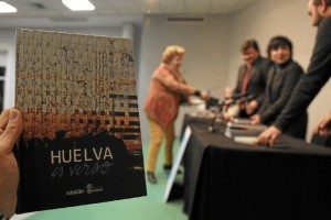 Presentada la antología poética 'Huelva es verso'.