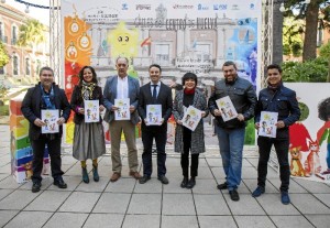 Un momento de la presentación de la iniciativa de dinamización comercial ‘La Luz de Navidad en Hueva'.