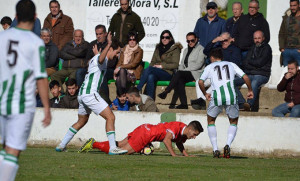 Traspié de la Olímpica en su feudo ante el San José. / Foto: David Limón.