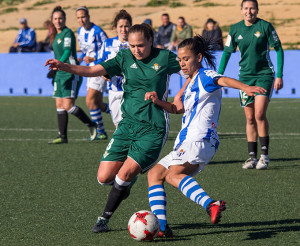 Aunque lo intentó, el Sporting no pudo perforar la meta verdiblanca. / Foto: www.lfp.es.