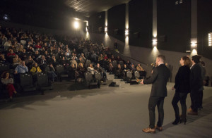 Los onubenses no quisieron perderse el estreno.