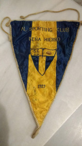 Banderín de un club de Nerva.