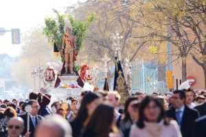 El Patrón ha sido acompañado de una multitud de fieles.