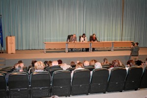 El Aula de la Experiencia de la UHU inaugura su Semana Cultural.