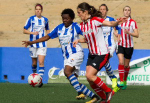 Ngo Mbeleck estuvo muy activa durante el tiempo que estuvo sobre el terreno de juego. / Foto: www.lfp.es.