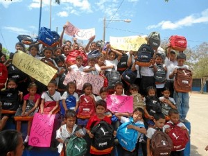 Gracias al PLOCC de Huelva, el onubense contribuyó a recaudar dinero para la compra de material escolar que fueron enviados a los alumnos del colegio Pablo Antonio Cuadra, de Nicaragua.