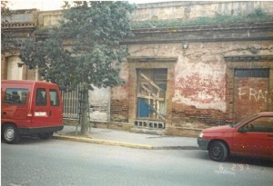 En este edificio vivió por último el lobo de mar Juan Andivia Beltrán “El Potaje”.