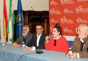 Un momento del acto de entrega de las becas.