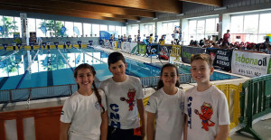 Representantes del Club Natación Huelva en el XXVI Campeonato de Andalucía Alevín de Invierno.