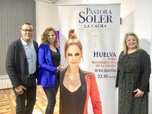 Un momento de la presentación del concierto de Pastora Soler. 