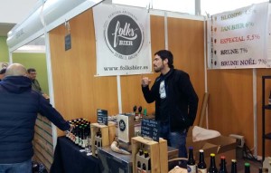 Cerveza artesana en la Feria aracenense.