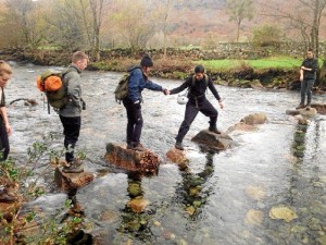 Con compañeros de trabajo en Lake District, durante una formación de trabajo en equipo.