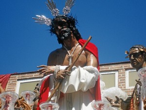 Es la primera hermandad en procesionar en el Martes Santo de Huelva.