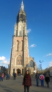 Paseando por la ciudad, por la Iglesia Nueva de Delft (Nieuwe Kerk).