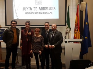 Momento del reconocimiento en Bruselas al Ayuntamiento palmerino.