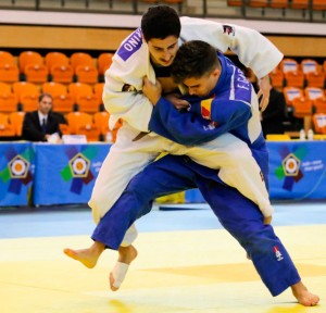 Un momento del combate de Francisco García con el portugués Lucas Catarino, con el bronce en juego. / Foto: European Judo Union / Rui Telmo Romão.