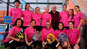 Componentes del equipo femenino del Club de Pádel La Volea.