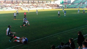 Partido con pocas ocasiones en el estadio Romano. / Foto: M. P.