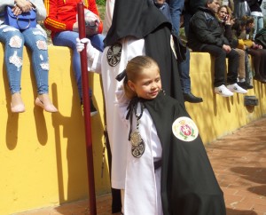 El cortejo ha estado formado por 400 nazarenos.