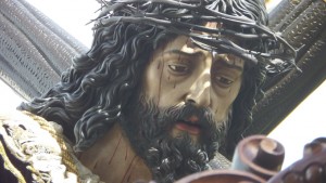 El Cristo es obra de Elías Rodríguez Picón.