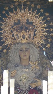 La corona de la Virgen del Amor tiene nuevos detalles tras su restauración.