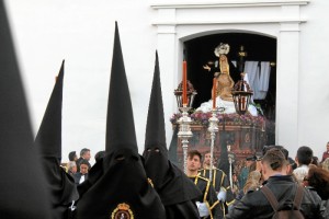 Hermandad del Santo Entierro en su salida procesional del Viernes Santo.