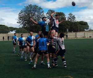 Tuvo que trabajar duro el equipo de Huelva para remontar ante el Trocadero.