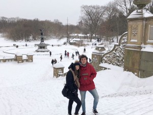 Su hermano fue a visitarla y estuvieron en Central Park durante la tormenta de nieve.