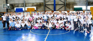 Participantes en el VI Trofeo 'Solo Mujeres' de Tiro con Arco en Sala en San Juan del Puerto.