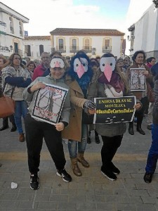 Participantes en la concentración celebrada en Beas.