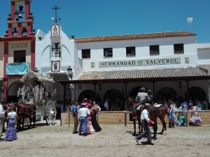 El proyecto de la corona fue impulsado de las hermandad del Rocío de Valverde del Camino.