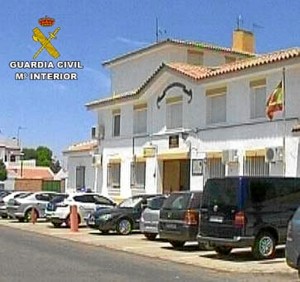 Detenida una empleada de hogar por robo de 63.000€ y varias joyas en la Palma del Condado.