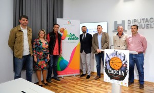 Un momento de la presentación del torneo de baloncesto que se disputará la próxima en Moguer y en Mazagón.