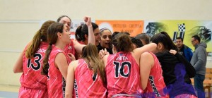 Gran triunfo del Conquero en su partido en Linares. / Foto: @linaresdeporte.