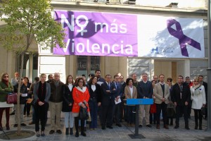 Manifiesto en Huelva en contra de la violencia hacia la mujer.